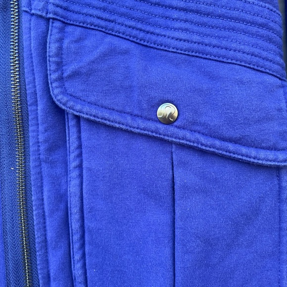 Lululemon jacket - Picture 4 of 15